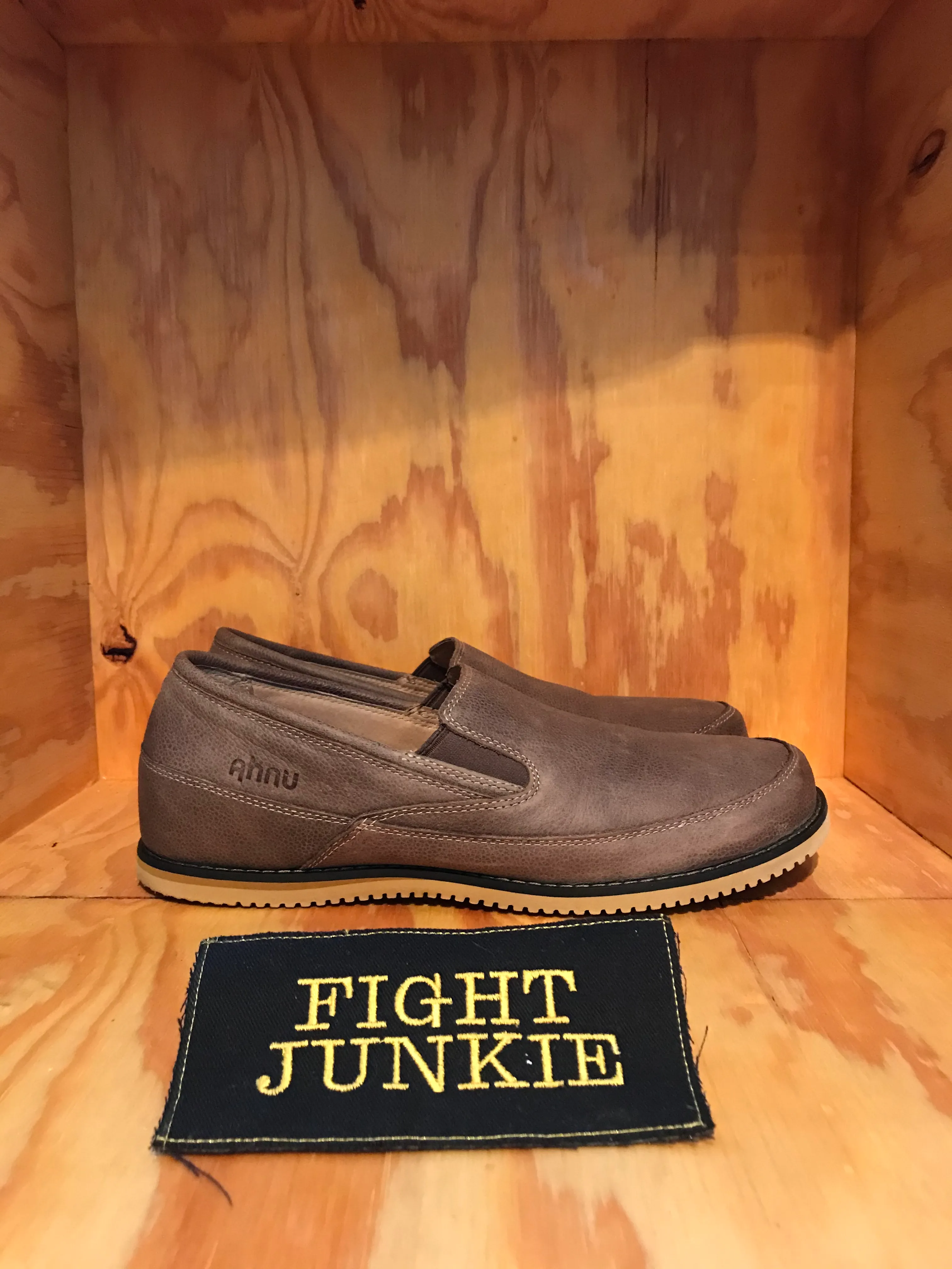 AHNU EVAFLEX Mens Size 11.5 Vibram Leather Men's Slip On Loafers