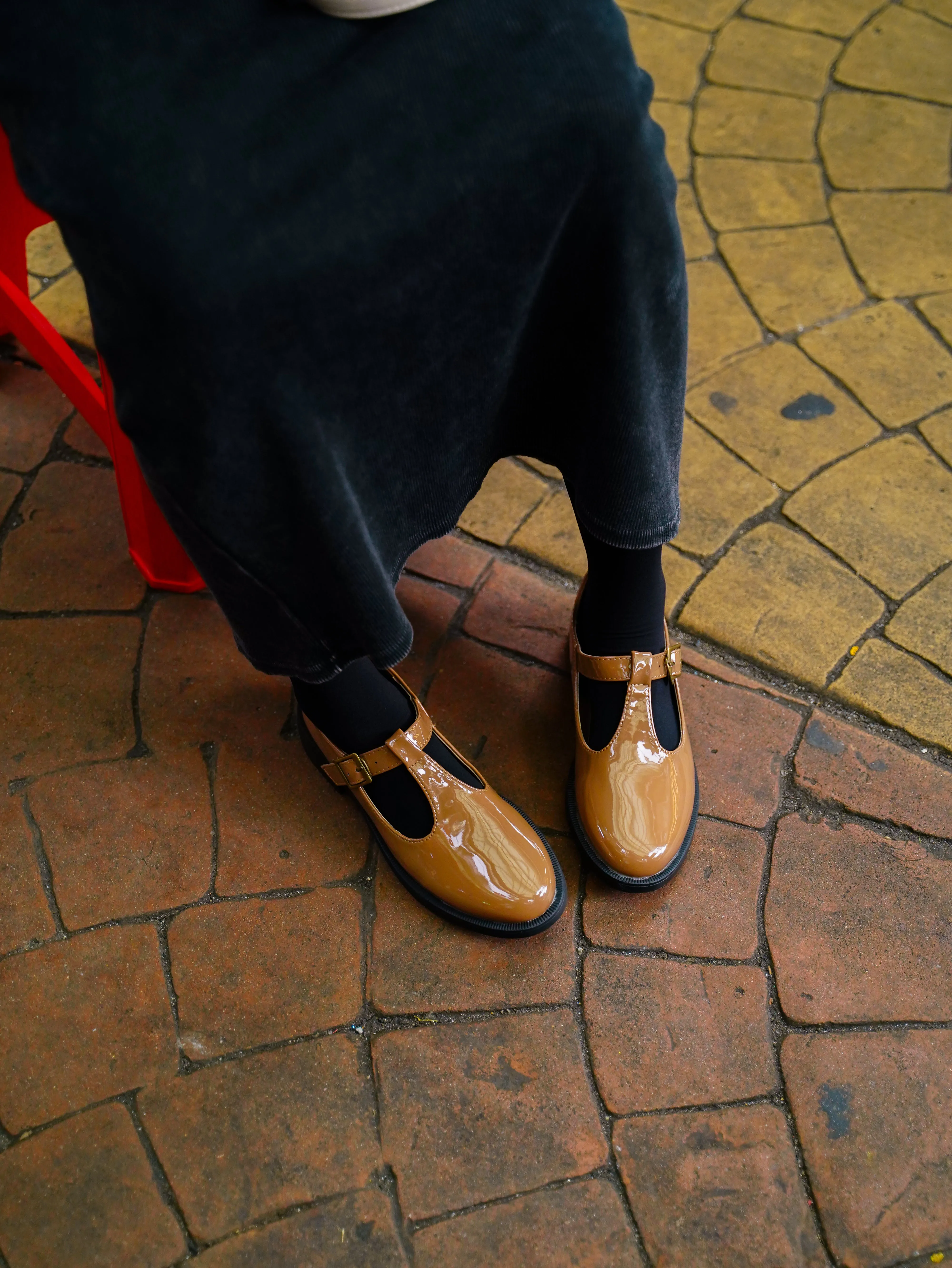 Camryn Rounded Toe Loafers (Tortilla)