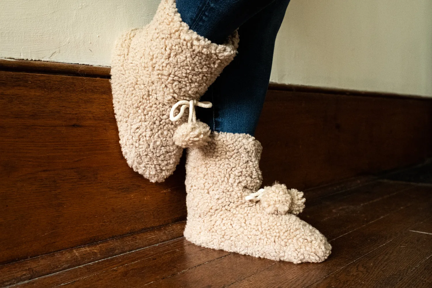Women's Sheepskin Wren Booties Slippers